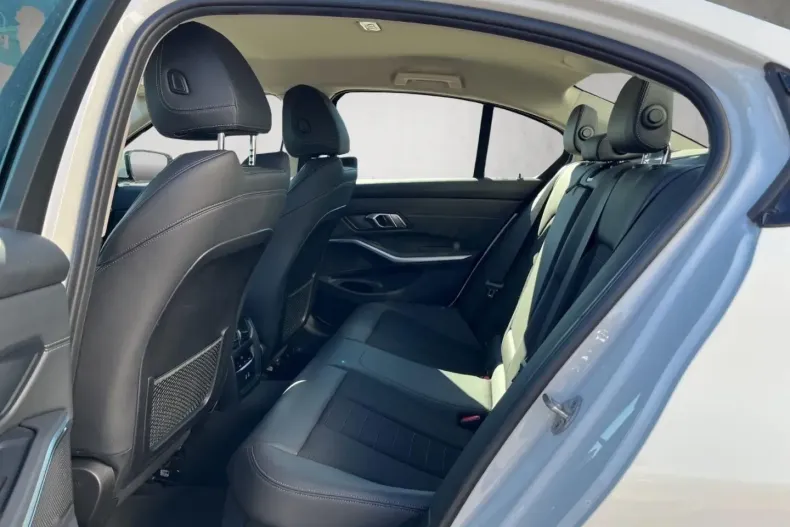 BMW 320 din 2021 cu 100.000 km - oferta BMW152773 - foto 10