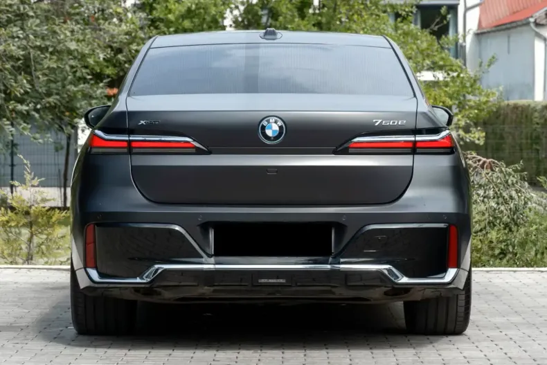 BMW 750 din 2023 cu 46.100 km - oferta BMW152778 - foto 6