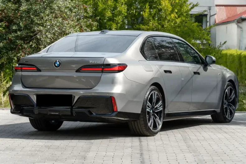 BMW 740 din 2025 cu 9.200 km - oferta BMW152781 - foto 2