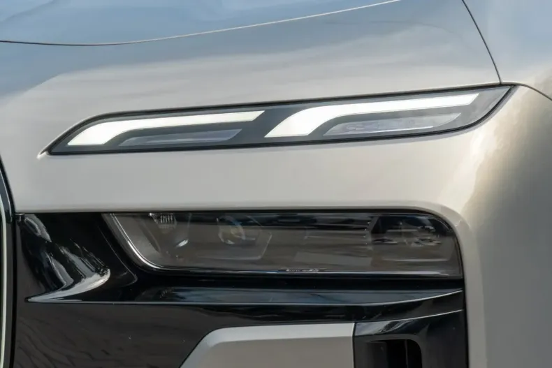 BMW 740 din 2025 cu 9.200 km - oferta BMW152781 - foto 4