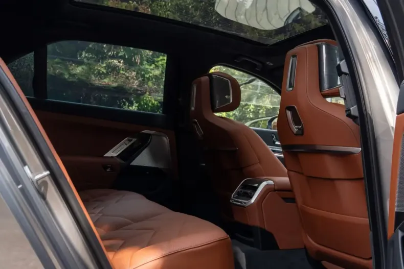 BMW 740 din 2025 cu 9.200 km - oferta BMW152781 - foto 9