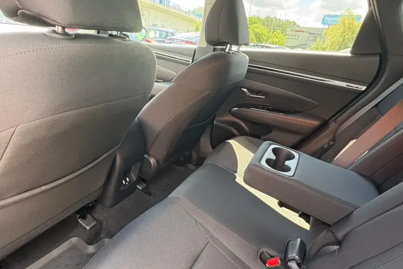 Hyundai TUCSON din 2023 cu 36.275 km - oferta HYU152783 - foto 9