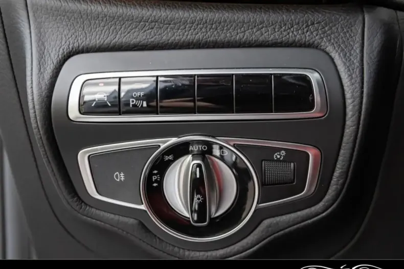 Mercedes-Benz G 400 din 2021 cu 87.600 km - oferta MER152785 - foto 10