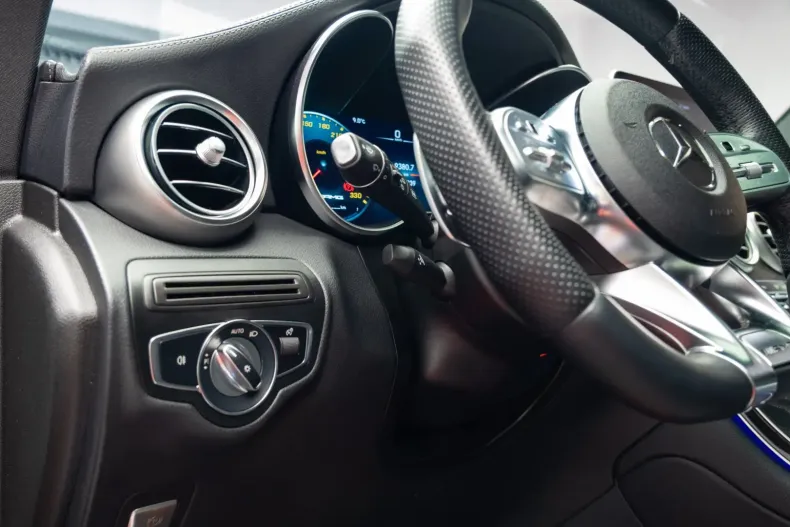 Mercedes-Benz GLC 63 AMG din 2021 cu 73.000 km - oferta MER152791 - foto 24