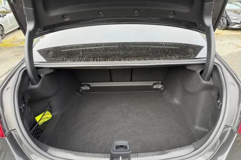 Mercedes-Benz C 200 din 2024 cu 10.447 km - oferta MER152804 - foto 7