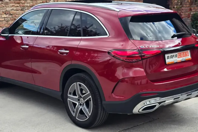 Mercedes-Benz GLC 220 din 2024 cu 11.000 km - oferta MER152806 - foto 3