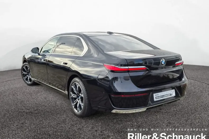 BMW 740 din 2024 cu 24.300 km - oferta BMW152809 - foto 2