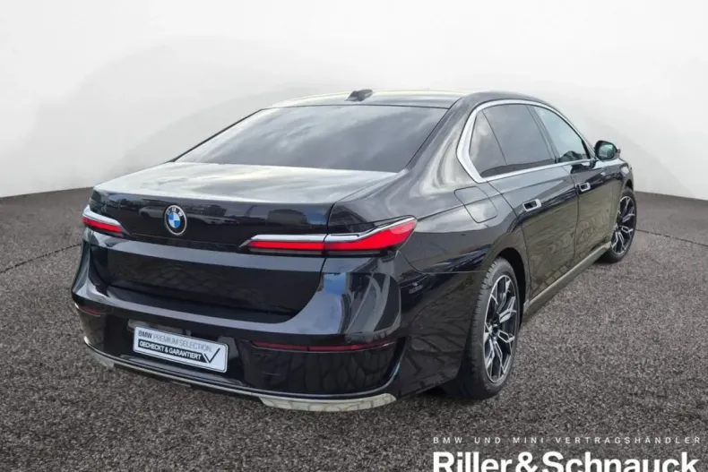 BMW 740 din 2024 cu 24.300 km - oferta BMW152809 - foto 3