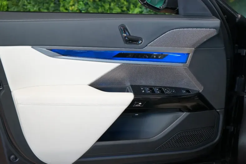 BMW 740 din 2023 cu 74.821 km - oferta BMW152813 - foto 8