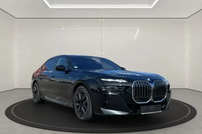 BMW 740 din 2024 cu 19.800 km - oferta BMW152815 - foto 1