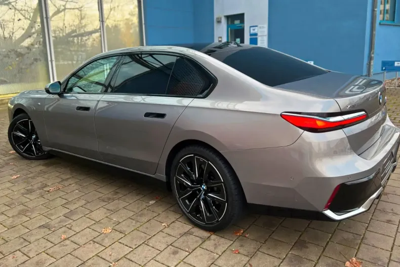 BMW 740 din 2024 cu 24.218 km - oferta BMW152824 - foto 29