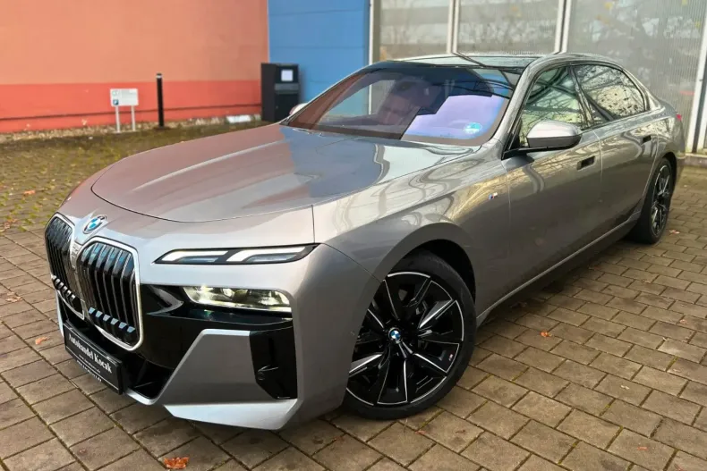 BMW 740 din 2024 cu 24.218 km - oferta BMW152824 - foto 39