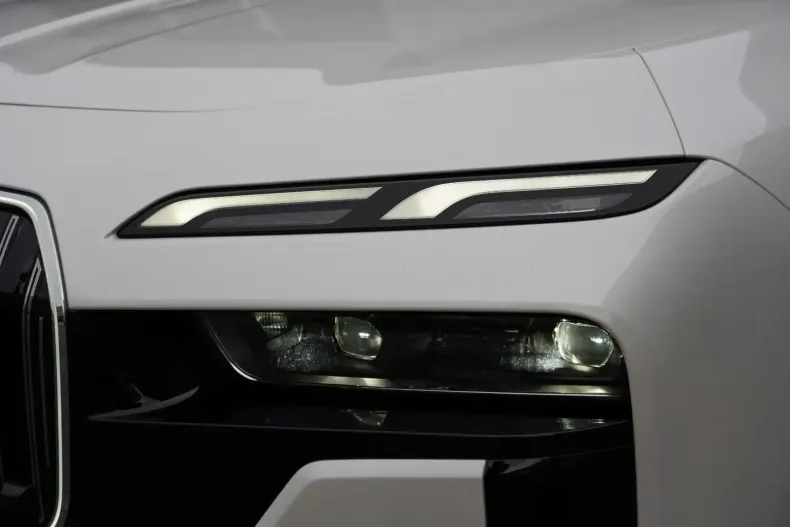 BMW 740 din 2024 cu 26.000 km - oferta BMW152826 - foto 9