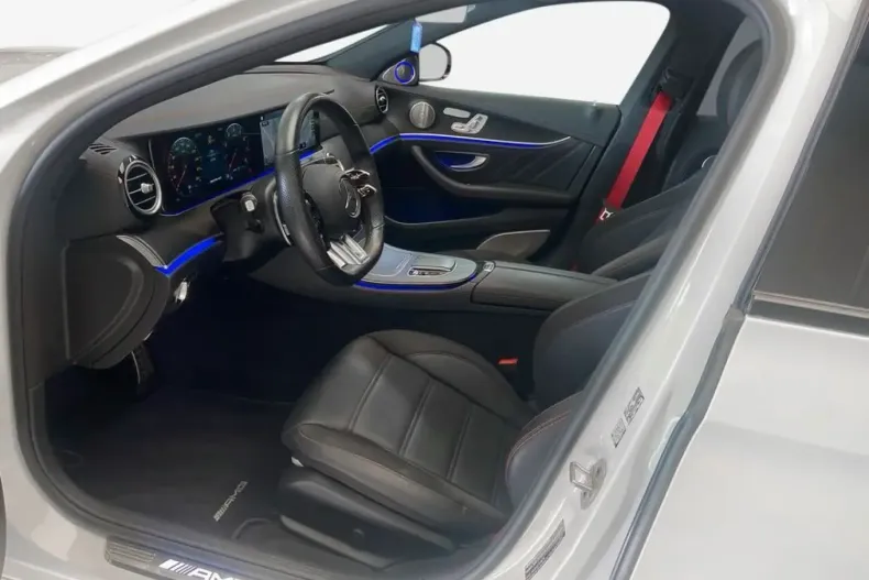 Mercedes-Benz E 53 AMG din 2021 cu 43.734 km - oferta MER152852 - foto 5