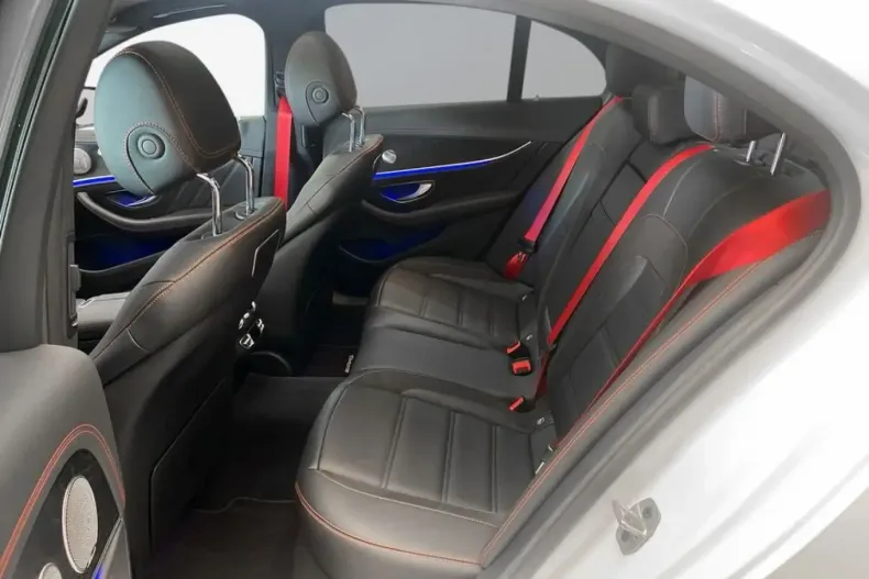 Mercedes-Benz E 53 AMG din 2021 cu 43.734 km - oferta MER152852 - foto 6