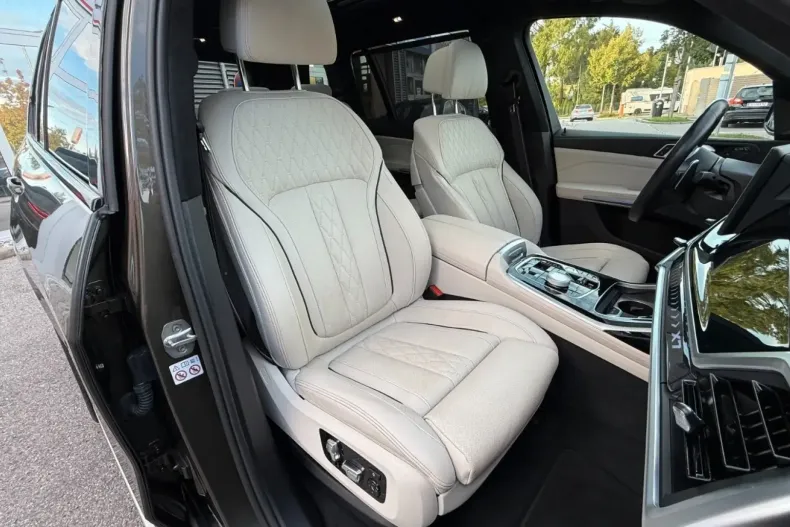 BMW X7 din 2023 cu 33.206 km - oferta BMW152865 - foto 12