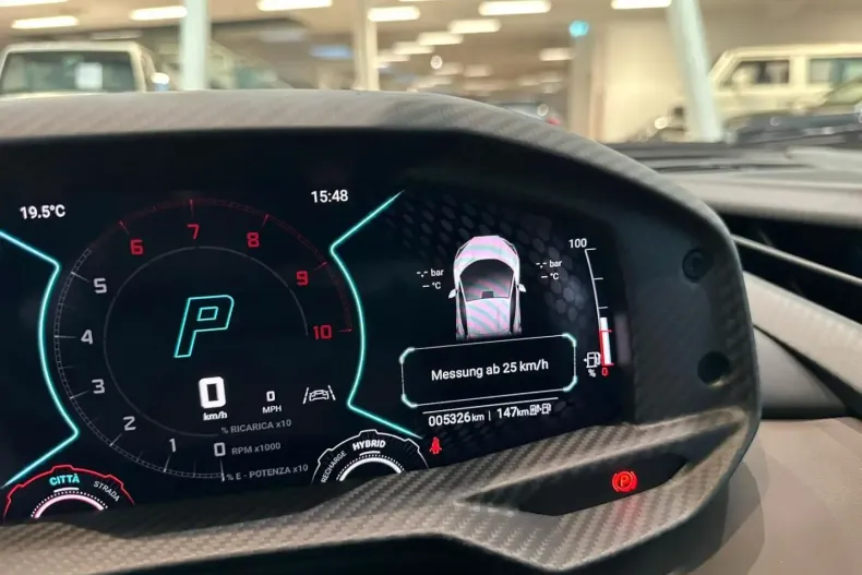 Lamborghini Revuelto din 2024 cu 5.326 km - oferta LAM152883 - foto 6