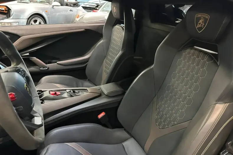 Lamborghini Revuelto din 2024 cu 5.326 km - oferta LAM152883 - foto 9