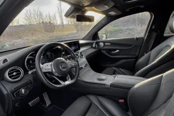 Mercedes-Benz GLC 300 din 2021 - oferta MER152890