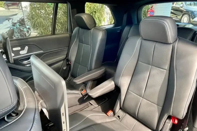 Mercedes-Benz GLS 580 din 2023 cu 7.000 km - oferta MER152891 - foto 13