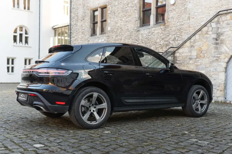Porsche Macan din 2024 cu 5.218 km - oferta POR152892 - foto 9