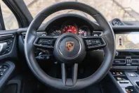 Porsche Macan din 2024 cu 5.218 km - oferta POR152892 - foto 12