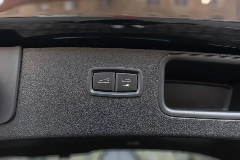 Porsche Macan din 2024 cu 5.218 km - oferta POR152892 - foto 19