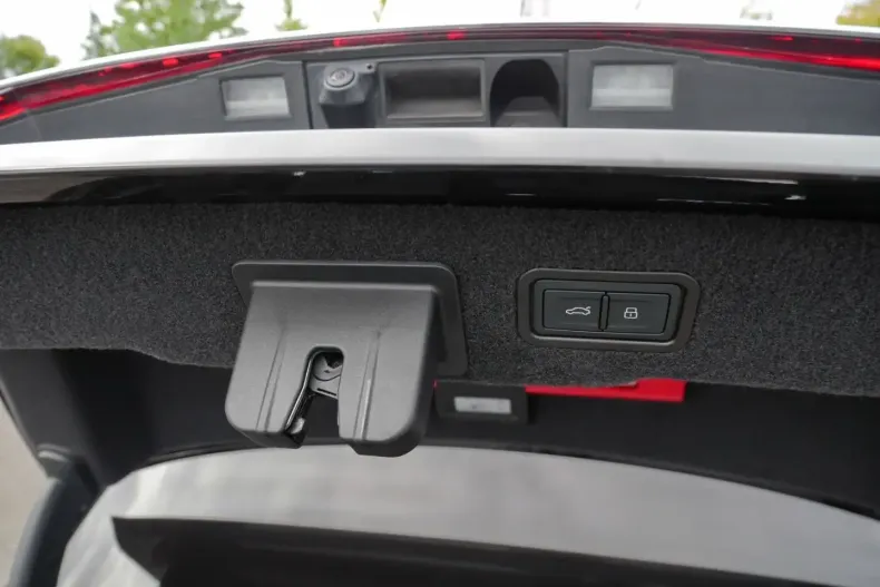 Audi A8 din 2024 cu 34.923 km - oferta AUD152898 - foto 23