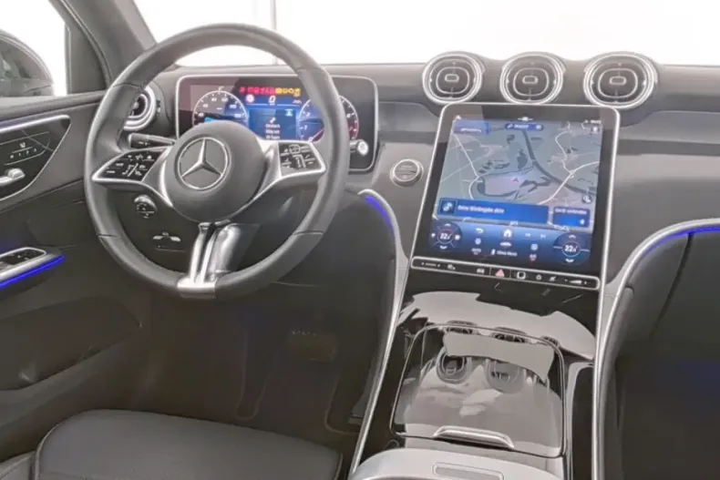 Mercedes-Benz GLC 200 din 2024 cu 25.345 km - oferta MER152908 - foto 5