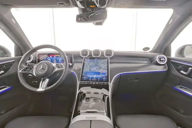 Mercedes-Benz GLC 200 din 2024 cu 25.345 km - oferta MER152908 - foto 6