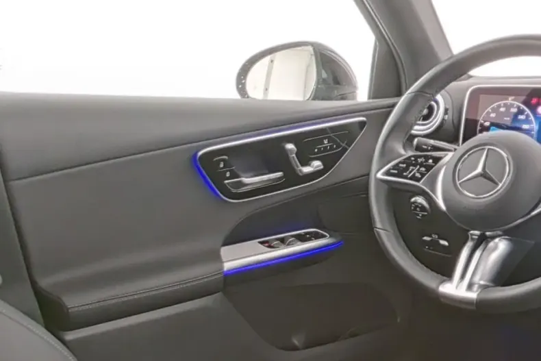 Mercedes-Benz GLC 200 din 2024 cu 25.345 km - oferta MER152908 - foto 8