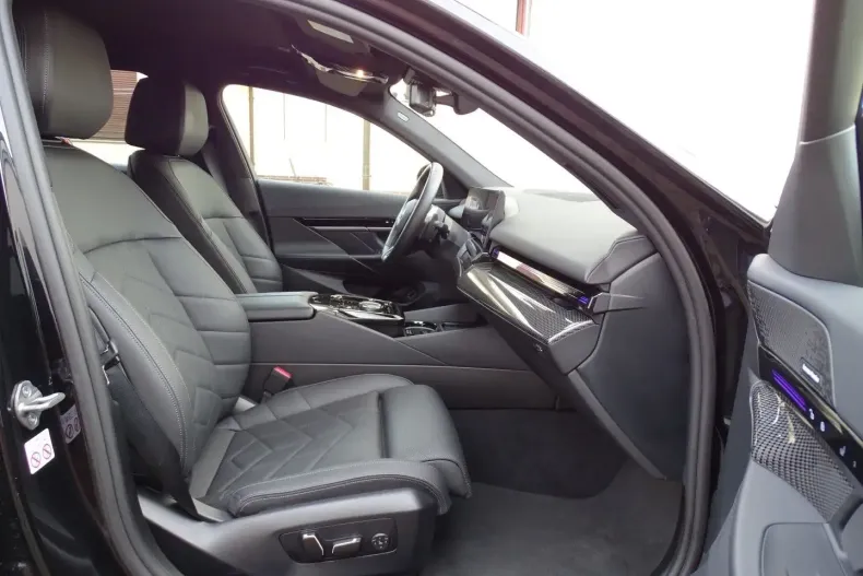 BMW 520 din 2024 cu 26.000 km - oferta BMW152915 - foto 11