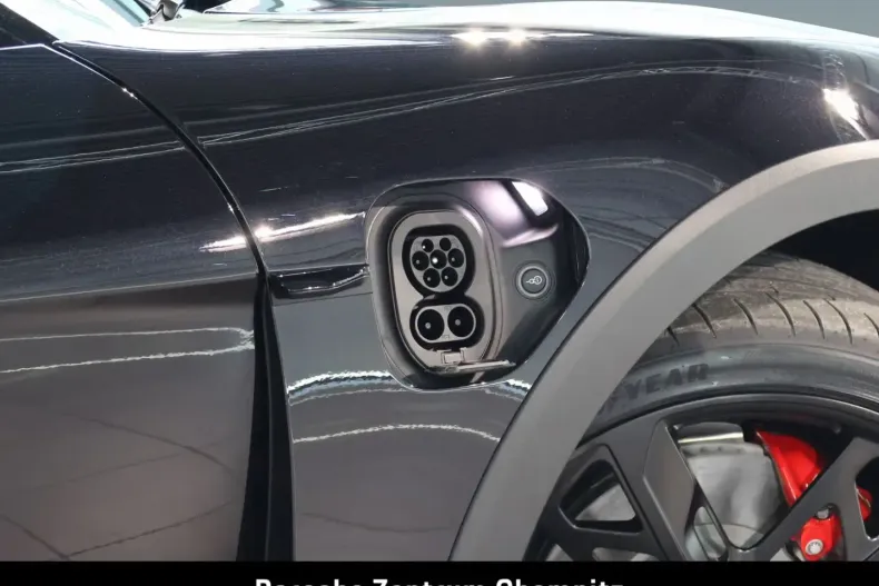 Porsche Taycan din 2025 cu 12.900 km - oferta POR152916 - foto 34