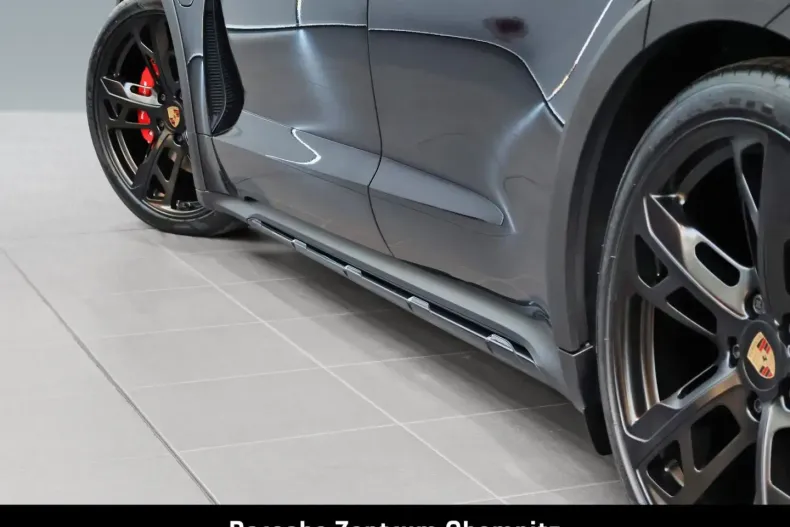 Porsche Taycan din 2025 cu 12.900 km - oferta POR152916 - foto 35