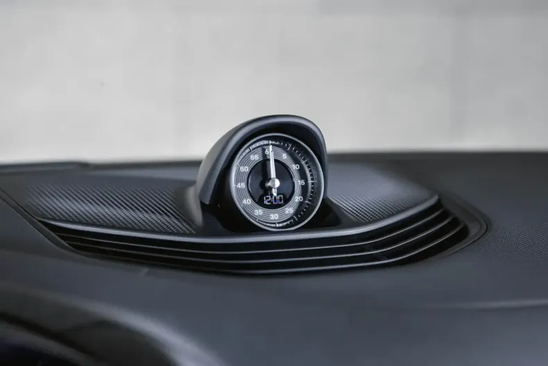 Porsche Taycan din 2024 cu 19.990 km - oferta POR152917 - foto 34