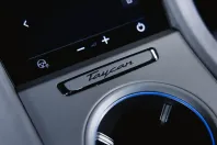 Porsche Taycan din 2024 cu 19.990 km - oferta POR152917 - foto 40