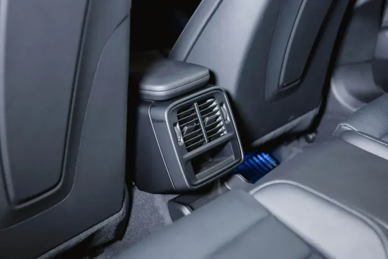 Porsche Taycan din 2024 cu 19.990 km - oferta POR152917 - foto 42