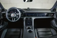 Porsche Taycan din 2024 cu 19.990 km - oferta POR152918 - foto 16