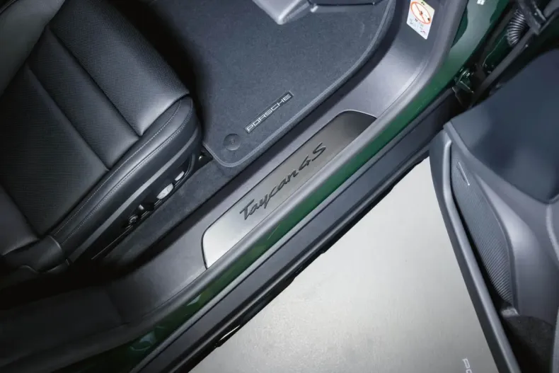 Porsche Taycan din 2024 cu 19.990 km - oferta POR152918 - foto 27