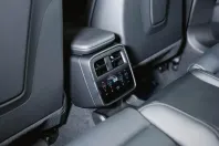 Porsche Taycan din 2024 cu 19.990 km - oferta POR152918 - foto 45