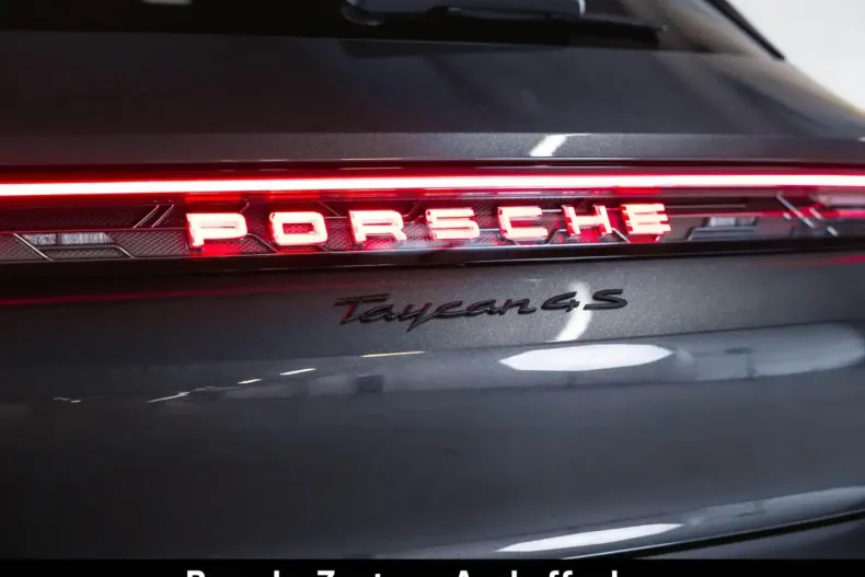 Porsche Taycan din 2024 cu 19.900 km - oferta POR152919 - foto 8