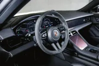 Porsche Taycan din 2024 cu 19.900 km - oferta POR152919 - foto 14