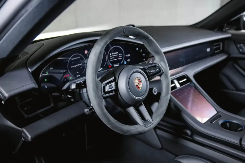 Porsche Taycan din 2024 cu 19.900 km - oferta POR152919 - foto 14