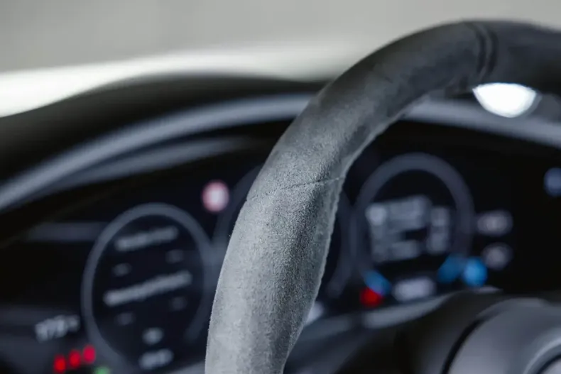 Porsche Taycan din 2024 cu 19.900 km - oferta POR152919 - foto 18