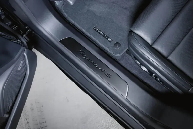 Porsche Taycan din 2024 cu 19.900 km - oferta POR152919 - foto 26