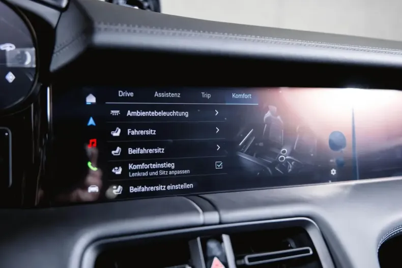 Porsche Taycan din 2024 cu 19.900 km - oferta POR152919 - foto 39