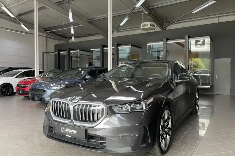 BMW 550 din 2024 cu 12.600 km - oferta BMW152920 - foto 1