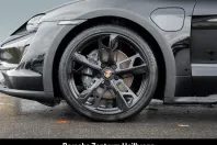 Porsche Taycan din 2024 cu 14.950 km - oferta POR152922 - foto 10