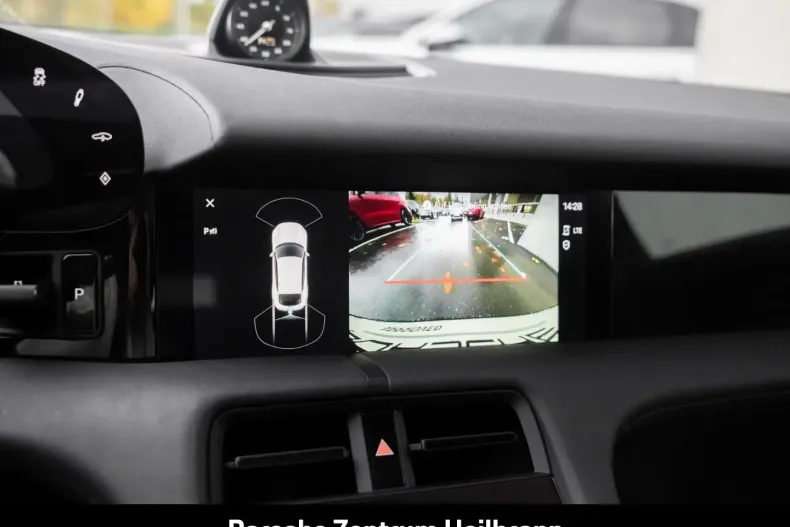 Porsche Taycan din 2024 cu 14.950 km - oferta POR152922 - foto 14