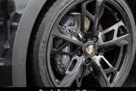 Porsche Taycan din 2024 cu 14.950 km - oferta POR152922 - foto 17